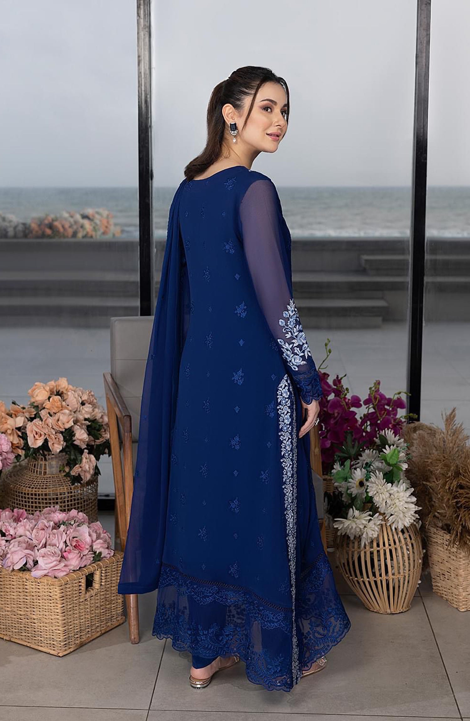 AZURE UNSTITCHED 3 PIECE SUIT Description:
Fabric: Chiffon
Embroidery collection
Full embroidered chiffon
Chiffon back embroidered
Back embroidery daman
Embroidered neck patch
Embroidered chiffon sleeves
Embroidered front & back daman patch
Chiffon embroidered dupatta
Plain malaI trouser
Note:
Product color may vary due to photographic lighting or your device settings
