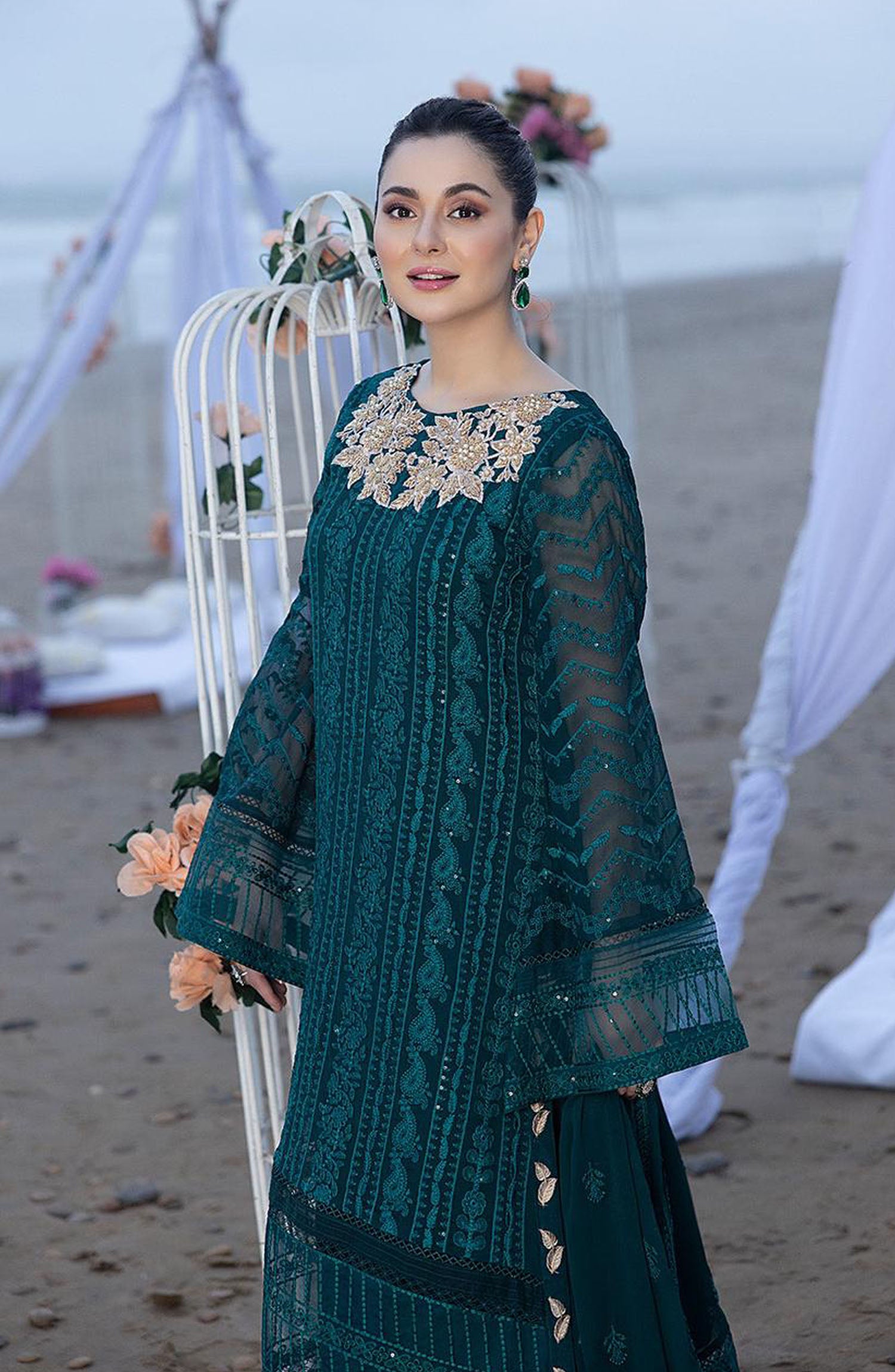 Azure Embroidery Chiffon Dresses Collection
Details
•Full Embroidered Chiffon
•Plain Chiffon Back
Back embroidery Daman
•Embroidered Neck Patch&amp;
Hand work
•Chiffon Embroidered Sleeves &amp; sleeves embroidered border
•Embroidered Front daman
•Chiffon Embroidered Dupatta
•Malai Trouser with Chiffon Dress

