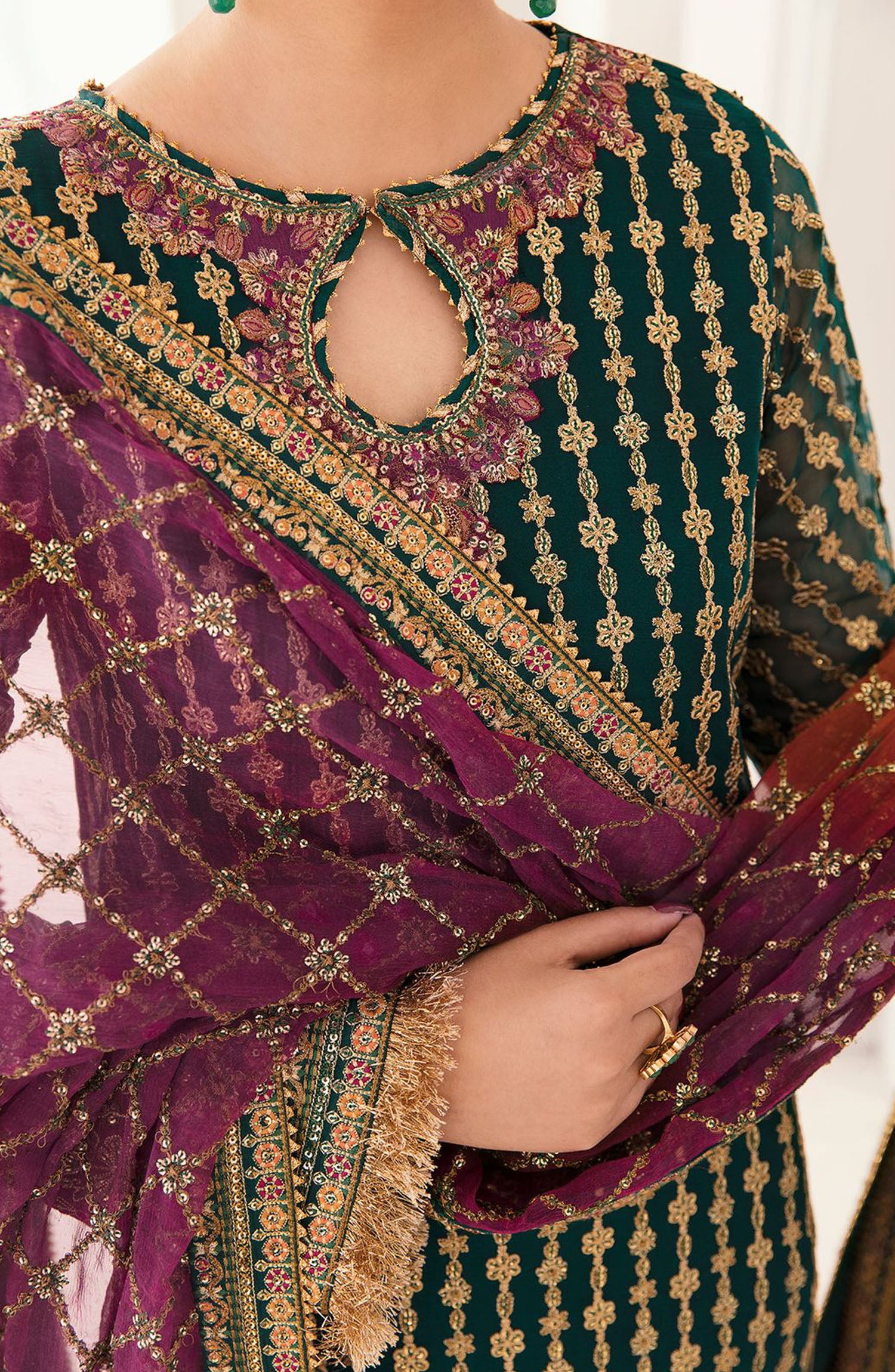 BAROQUE CHANTALEE ORGANZA Suit With SHALMOOZ SILK Trouser 
DETAILS  Neck Embroidered Bunch With Sequence & ADDA Work
Front Full Embroidered With Sequence Work, Attached Daman With Tussles Attached 
Sleeve Embroidered With Sequence & Pulse Attached On Cuff
Back Plain
Double Shaded  Embroidered Dupatta Embroidered With 4Side Embroidered Border
Full Embroidered Trouser same look
