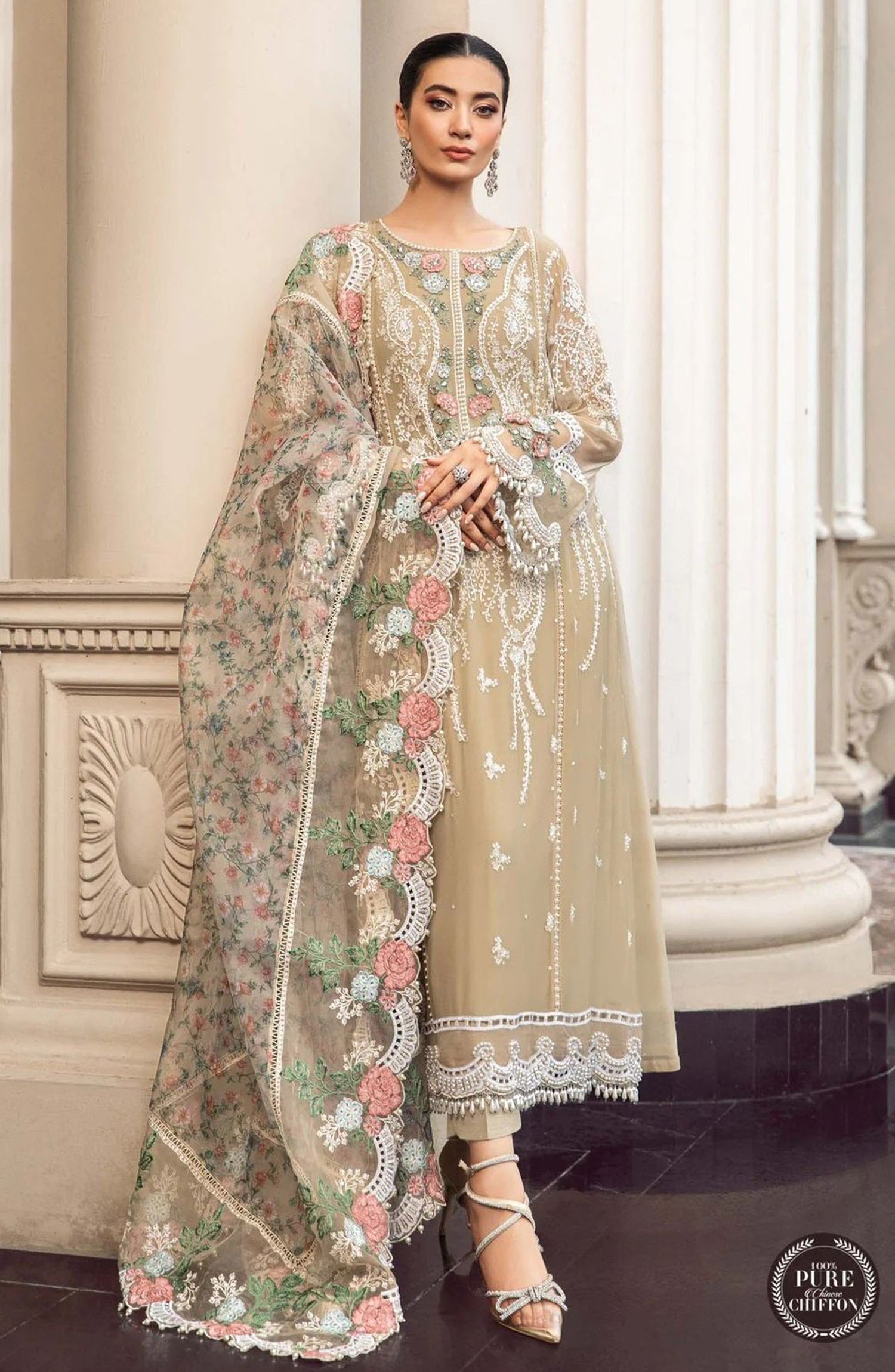 FABRIC Shirt: CHIFFON 10/10 fabric quality Dupatta: ORGANZA 10/10 fabric quality Trouser: MALAI 10/10 fabric quality
WORK Heavily thread & sequence work with heavily embroidered patches 