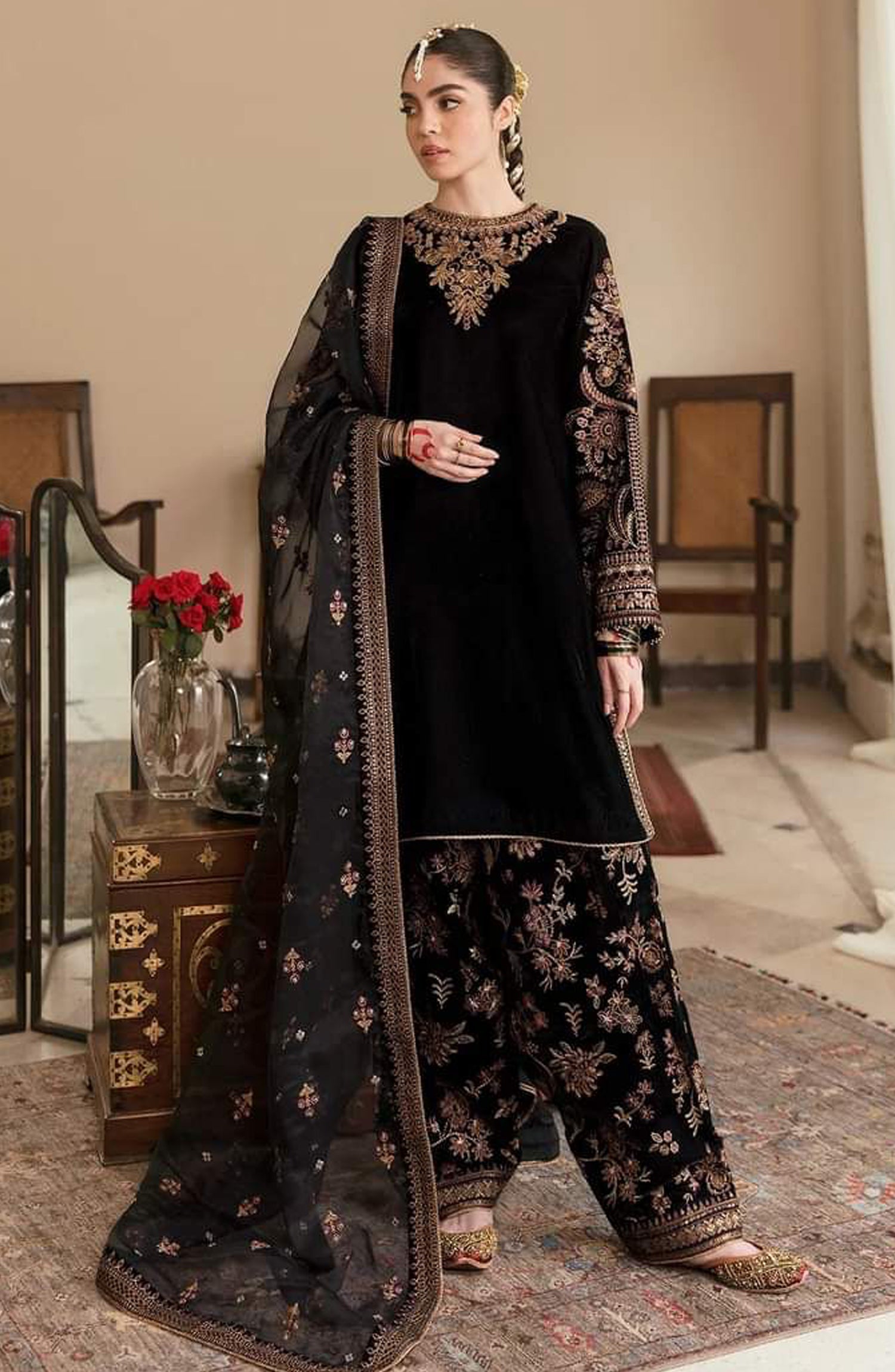 Baroque Jazmin Velvet Wedding Collection an exquisite choice for bridals seeking glamour. This heavy embroidered velvet wedding dress is design from premium Micro 5000 velvet, perfect for your occasion
Fabric Details
• Shirt: Heavy embroidered velvet wedding dress micro 5000
• Duppata: Net Cutwork embroidered dupatta
• Trouser: Dull silk, fully embroidered
Details:
• Heavy embroidered velvet wedding dress micro 5000
• Velvet Embroidered Daman Border
• Velvet Embroidered Sleeves. (fabric for full fall in sle