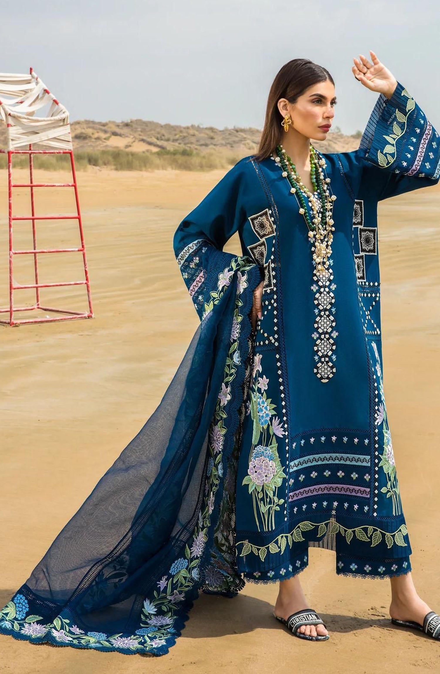 CRIMSON
FABRIC
COTTON Suit With COTTON NET Dupatta
DETAILS 
Front Full Embroidered With Daman Embroidered Bunch
Back Plain With Daman Embroidered Bunch
Sleeves Embroidered With Cuff Embroidered Bunch
Plain Dupatta With 4 Side Heavy Embroidered Border
Plain Trouser With Embroidered Bunch

