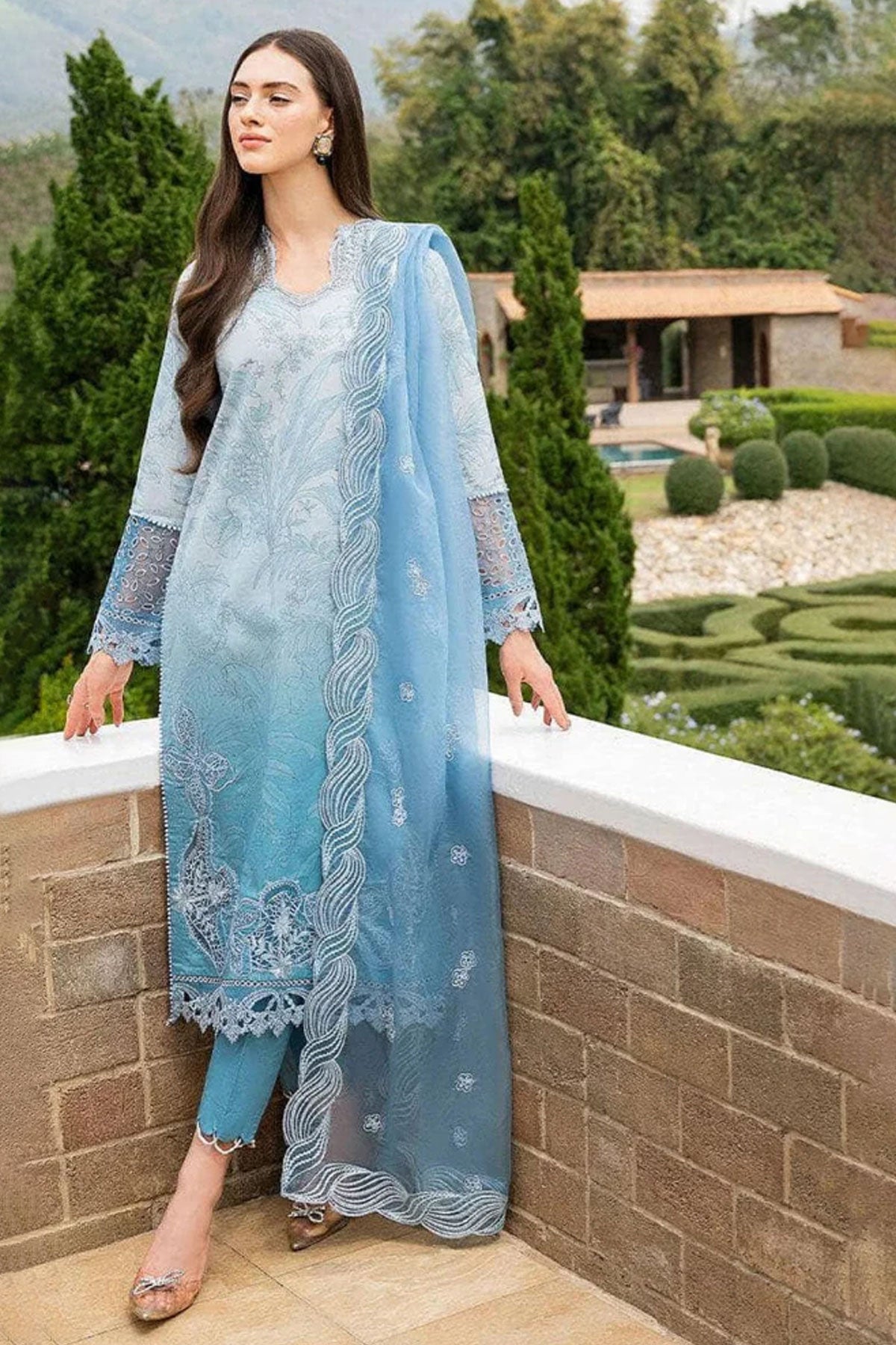 MUSHQ
Fabric Details :  Lawn & Organza
Digital Printed 90/70 Lawn Front
Digital Printed 90/70 Lawn Back
Embroidered Front Daman Patch
Digital Printed 90/70 Lawn Sleeves
Neck Embroidered Patch
Sleeves Embroidered Patch
Embroidered Organza Dupatta
Dyed Trouser

