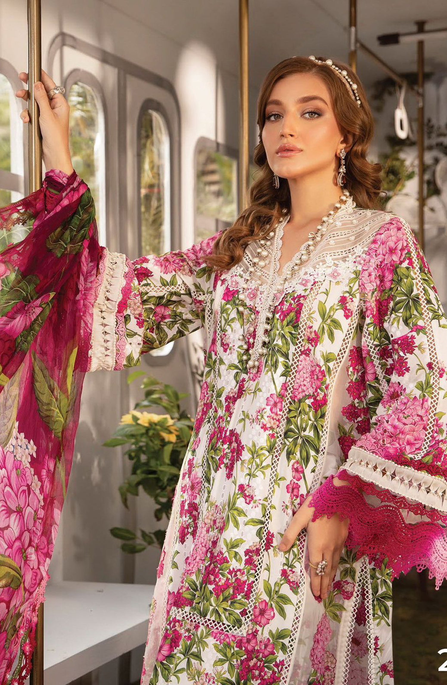 Maria B Printed lawn front with heavy embroidered spangle work neckline with embroidered spangle work daman boarder
Printed lawn back
Printed lawn sleeves with heavy embroidered spangle work sleeves boarder
Printed chiffon dupatta
printed cambric trouser
