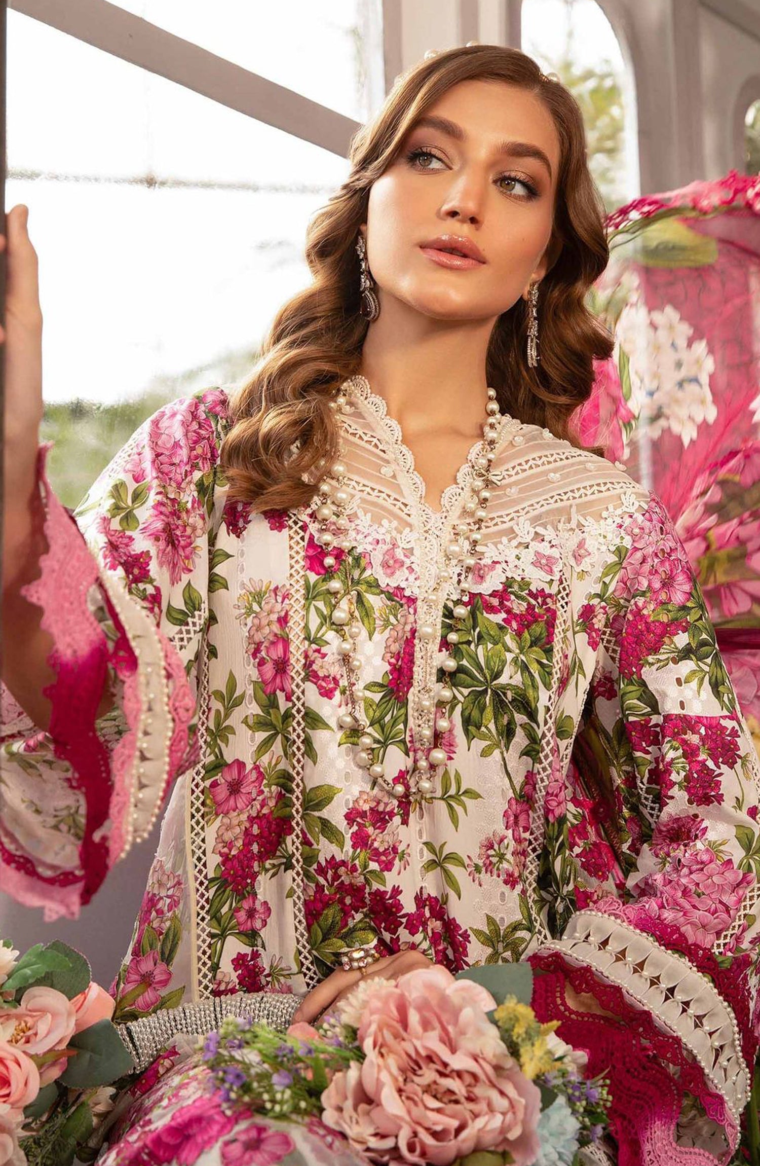 Maria B Printed lawn front with heavy embroidered spangle work neckline with embroidered spangle work daman boarder
Printed lawn back
Printed lawn sleeves with heavy embroidered spangle work sleeves boarder
Printed chiffon dupatta
printed cambric trouser